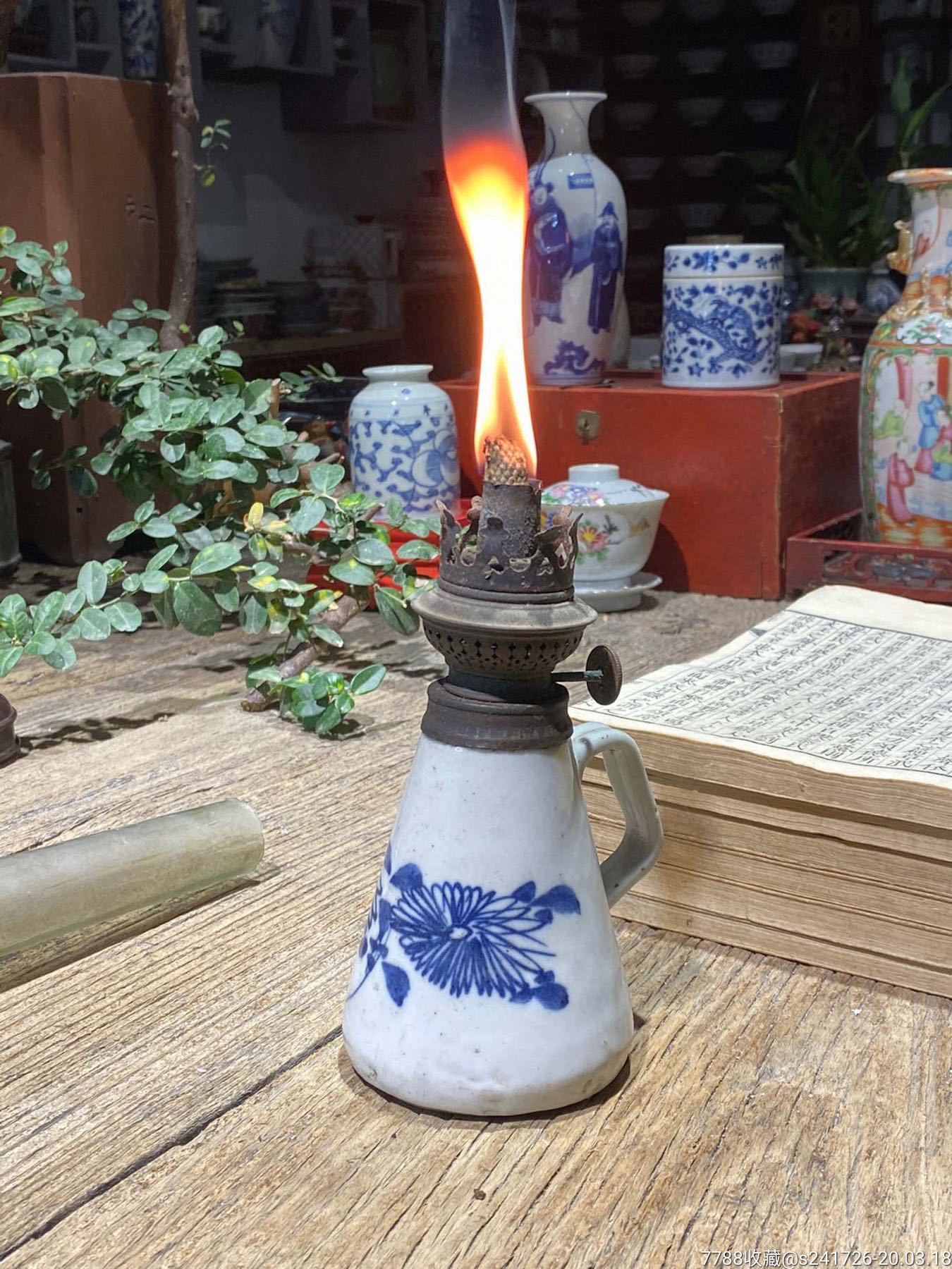 0013清未民国花卉纹青花油灯