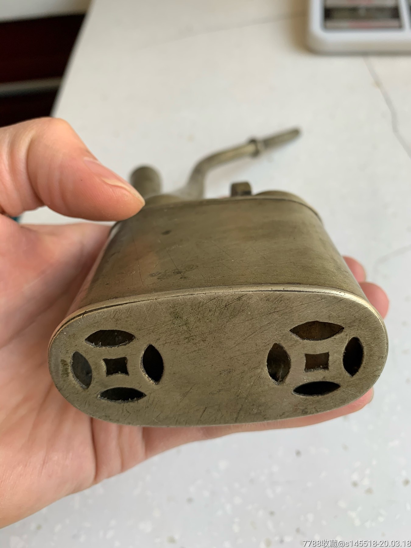 黄铜水烟壶一只