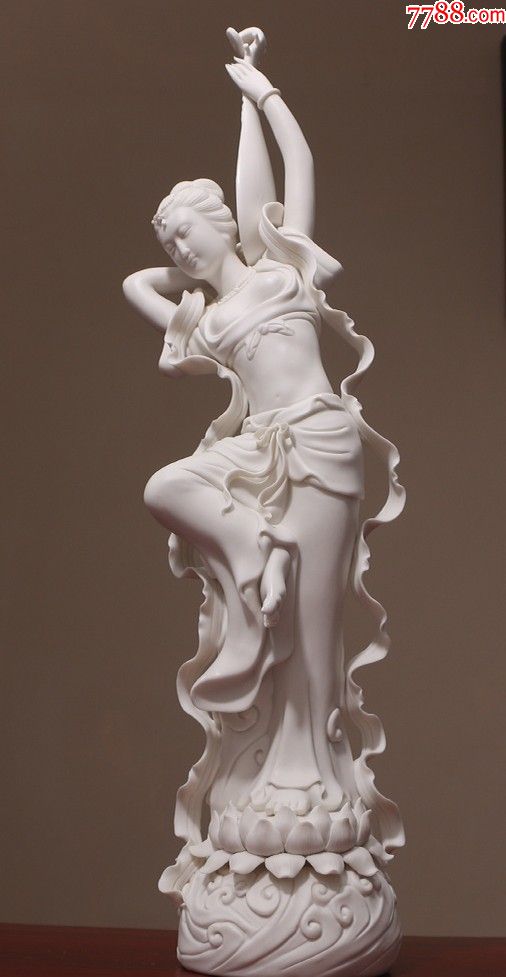 敦煌飞天舞反弹琵琶瓷塑