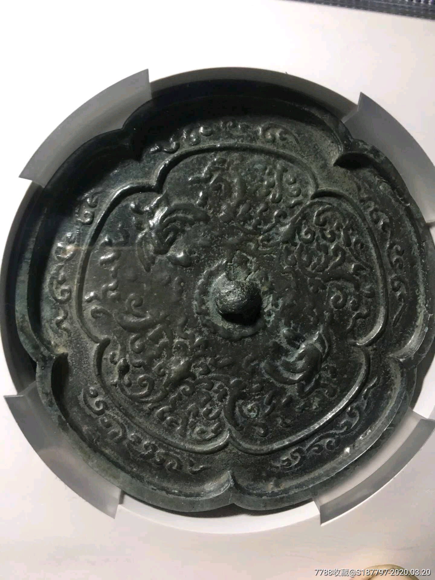 晚唐五代花鸟黑漆古铜镜