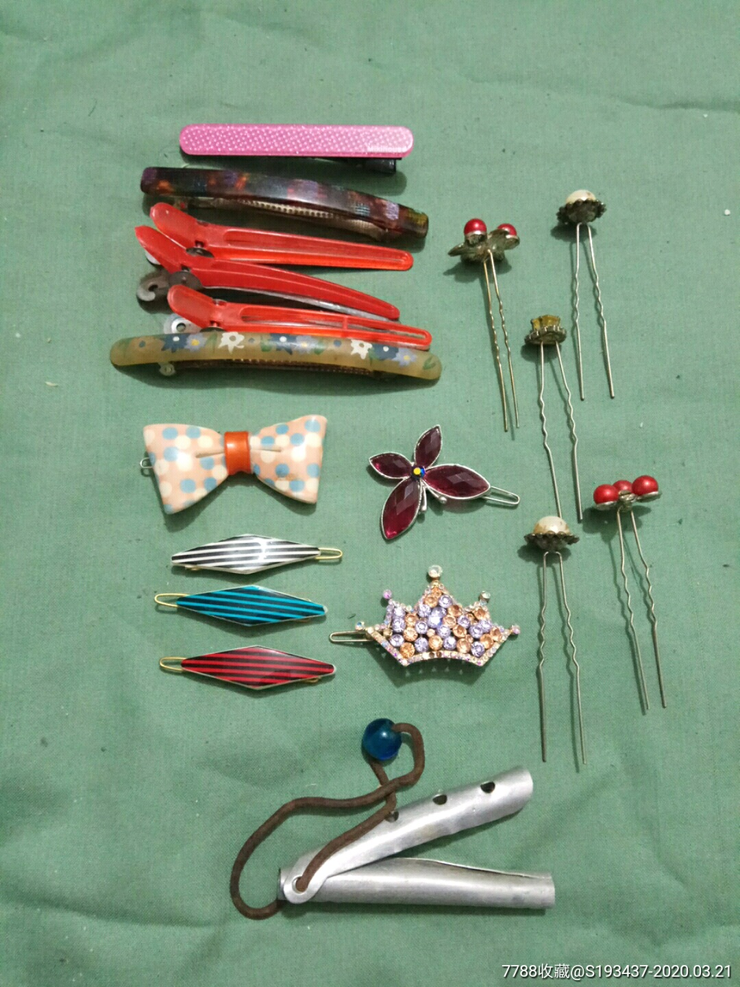 品相不错的老式生活用具头饰配饰发卡发夹发钗18个