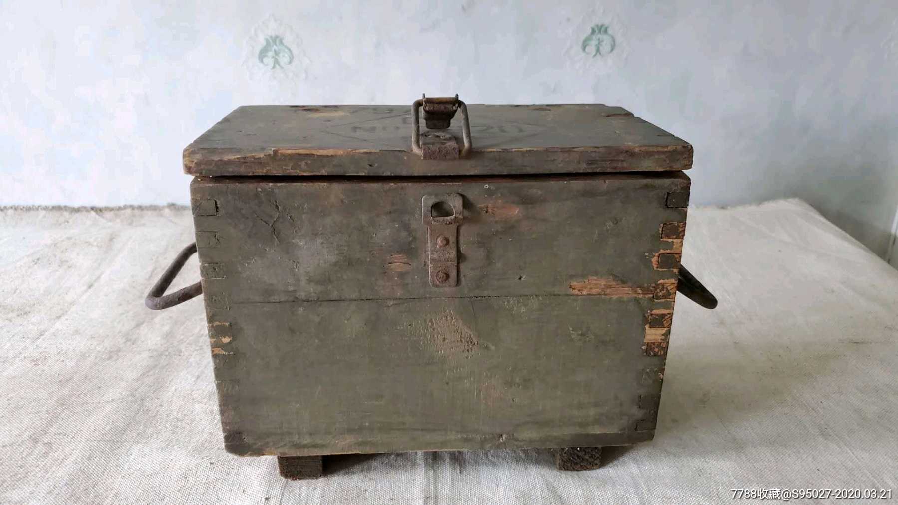 抗美援朝志愿军兵器箱子