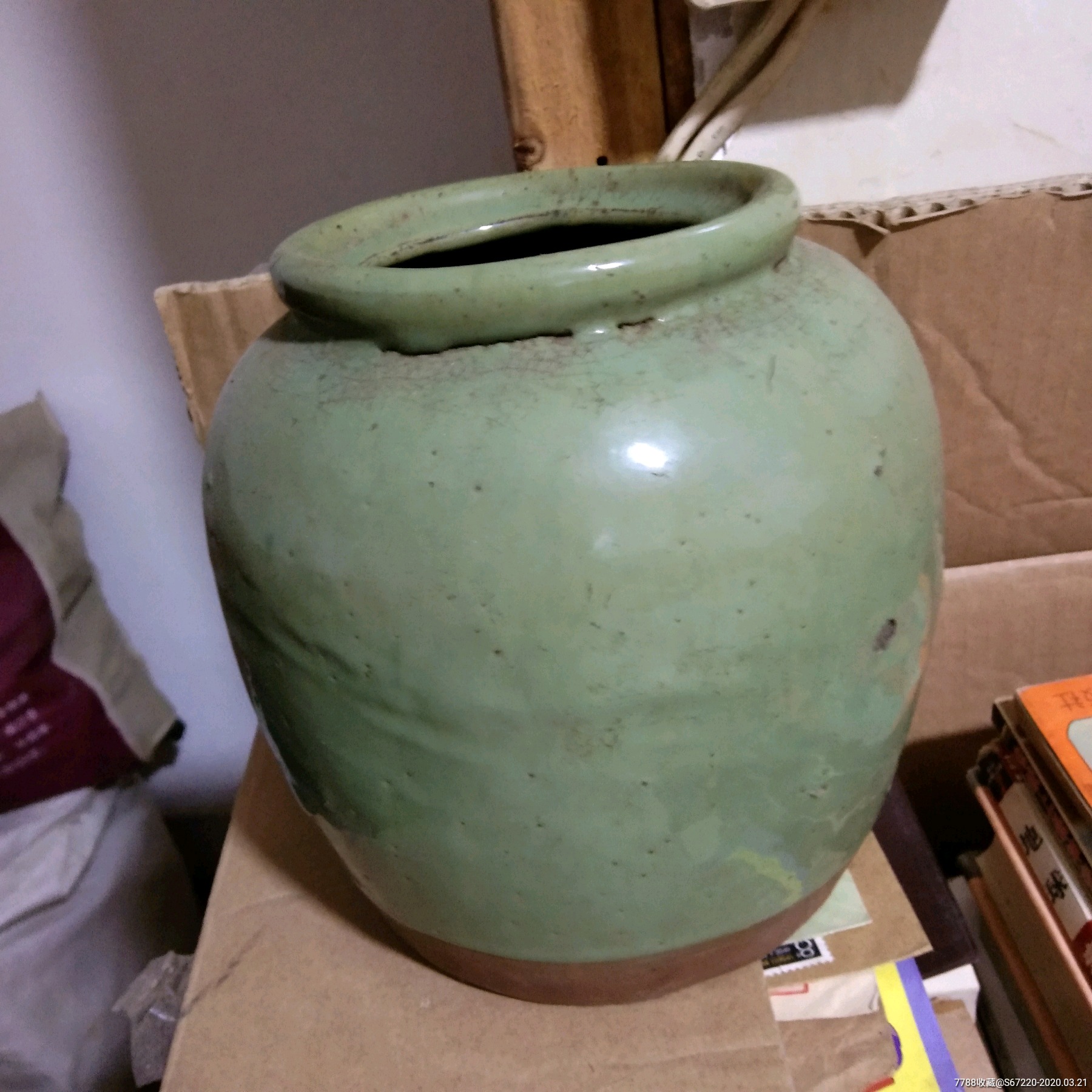 12子洋坛绿釉罐