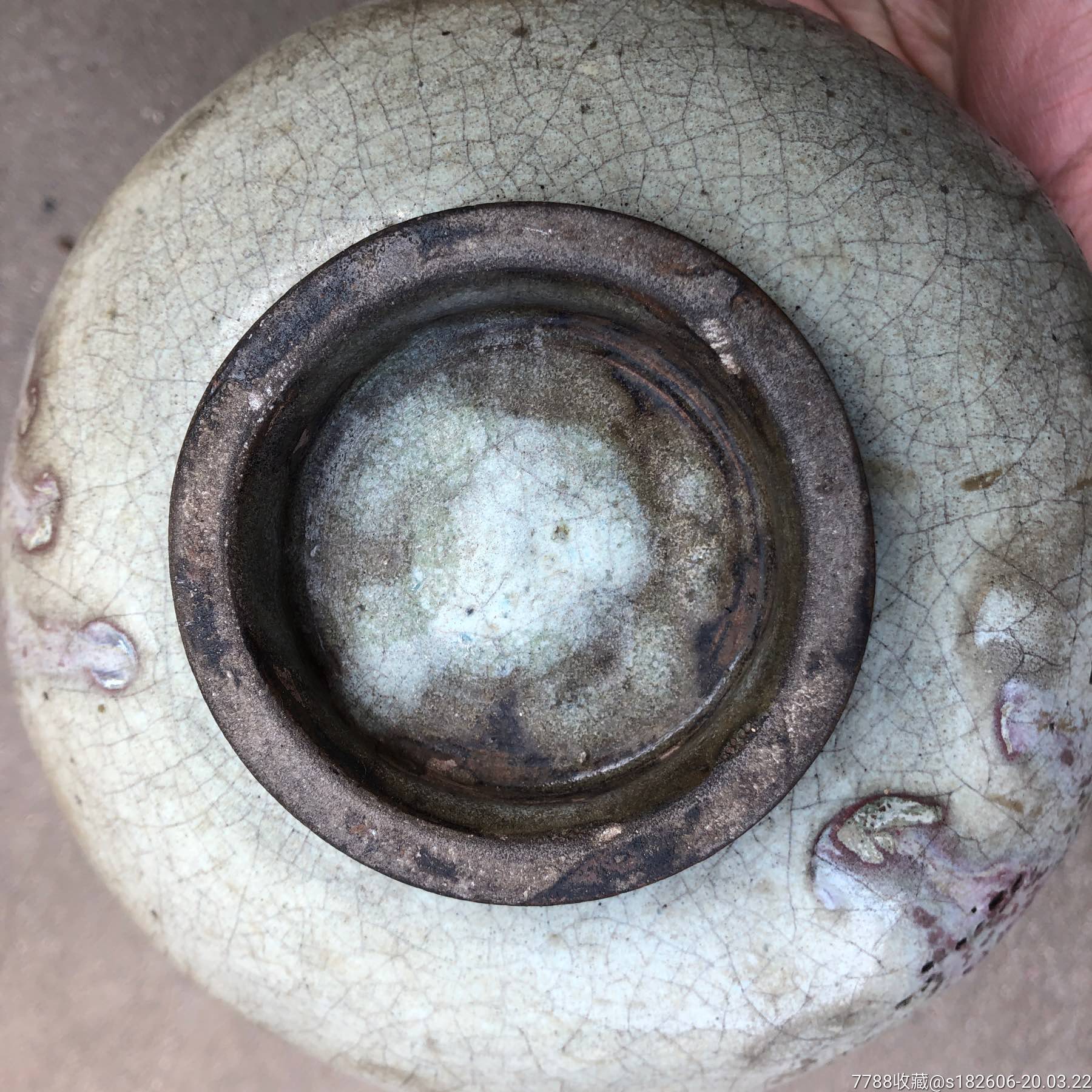 白釉开片大碗古玩杂项古董收藏老物件瓷器杂项感兴趣的话给我留言吧!
