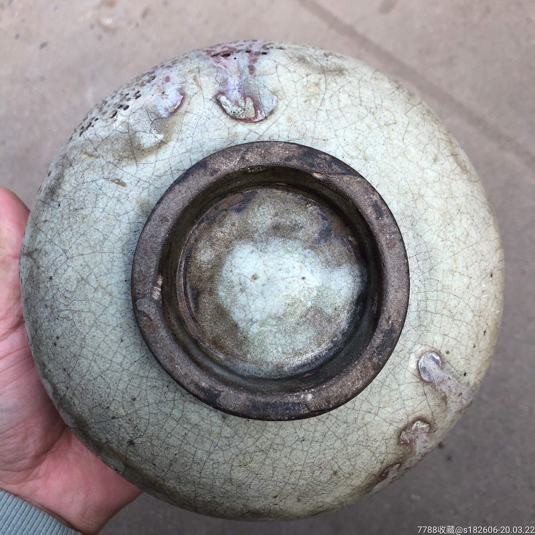 白釉开片大碗古玩杂项古董收藏老物件瓷器杂项感兴趣的话给我留言吧!