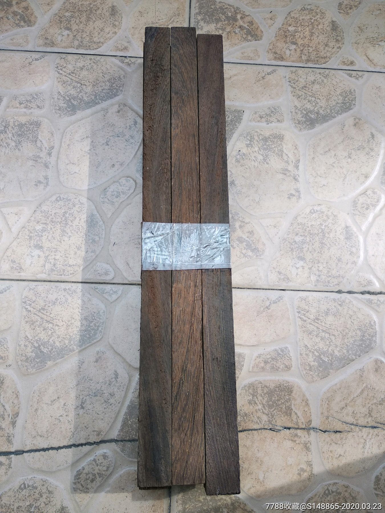 重4斤4两,百年老鸡翅木,拆房老料,6根合售,具体品相见图片,百年老鸡翅