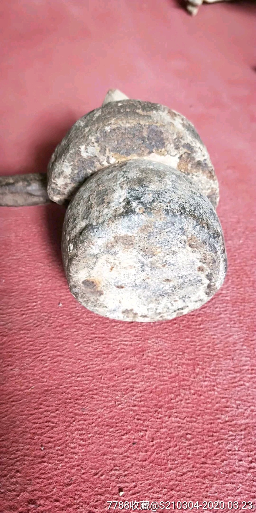 九斤重大铁权,造型独特,保存完好