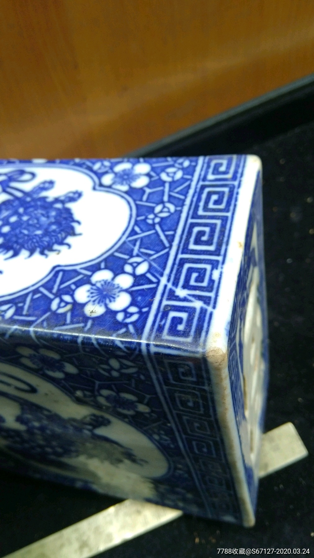 青花脉枕.