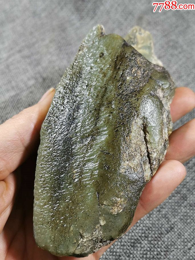 3721和田玉青花戈壁料原石409克