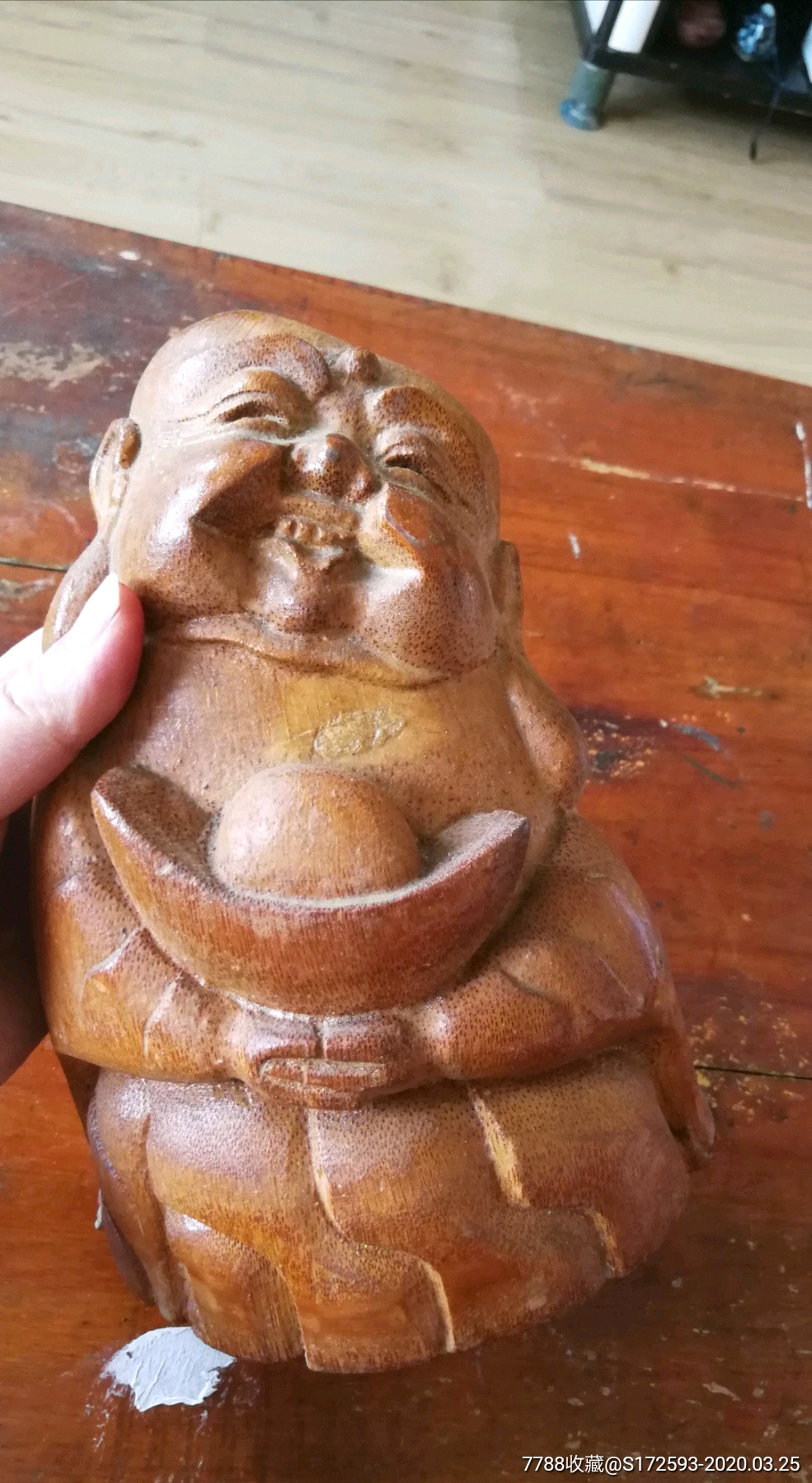 早期竹雕大耳佛手捧金元宝(送财进门)佛像