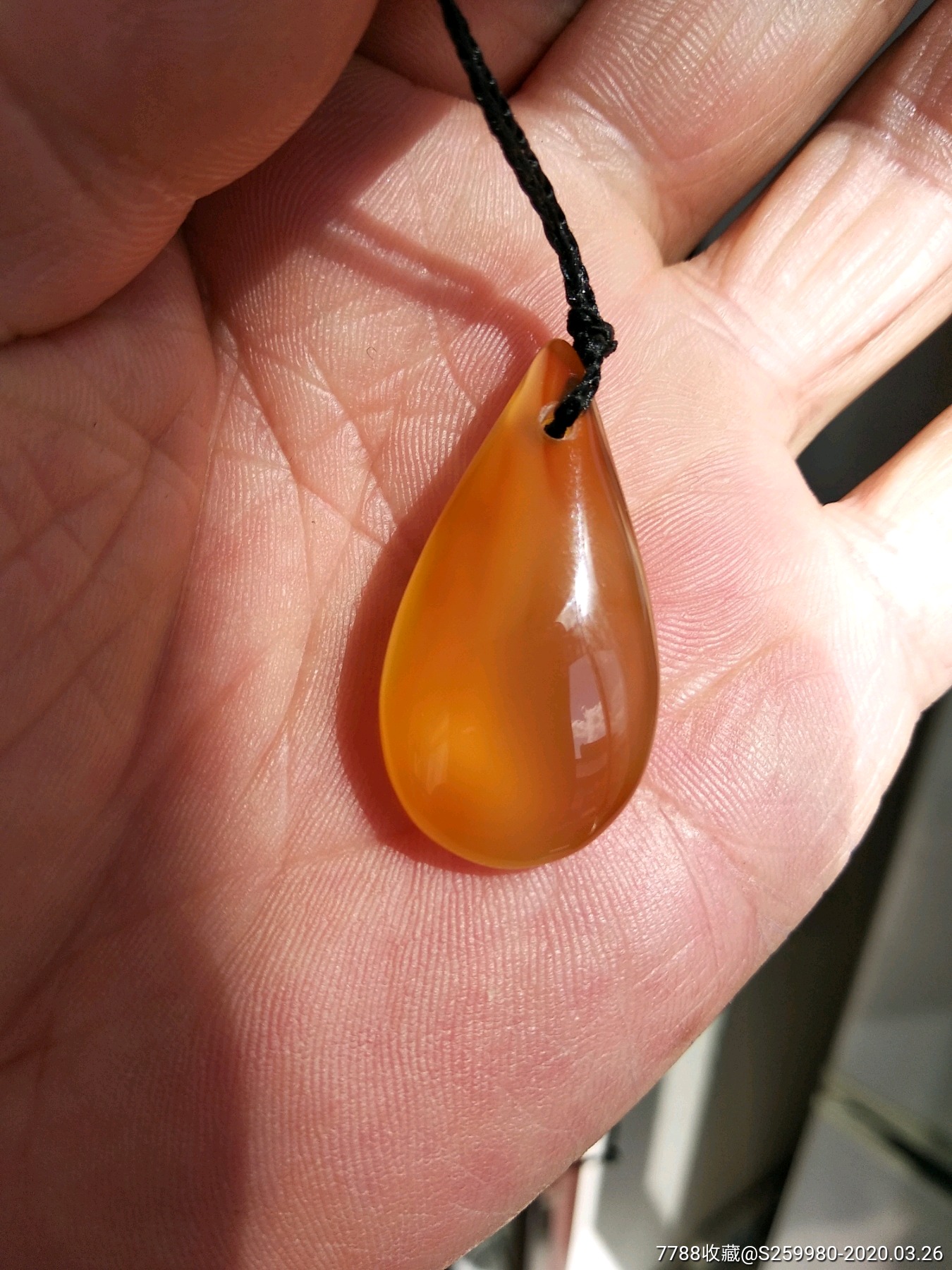 玛瑙水滴吊坠
