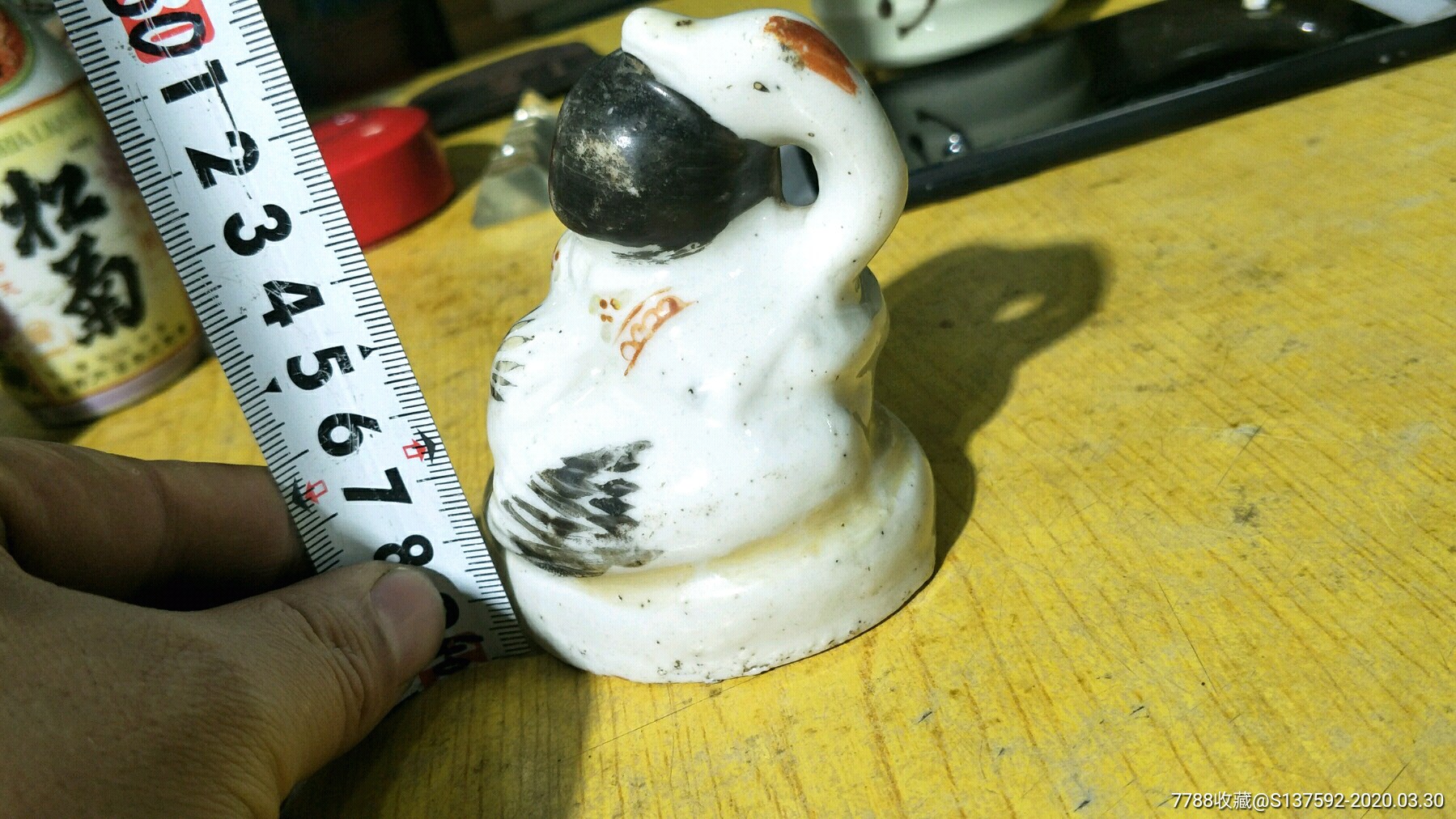 民国满洲遗留瓷摆件_小孩抱回头鹅