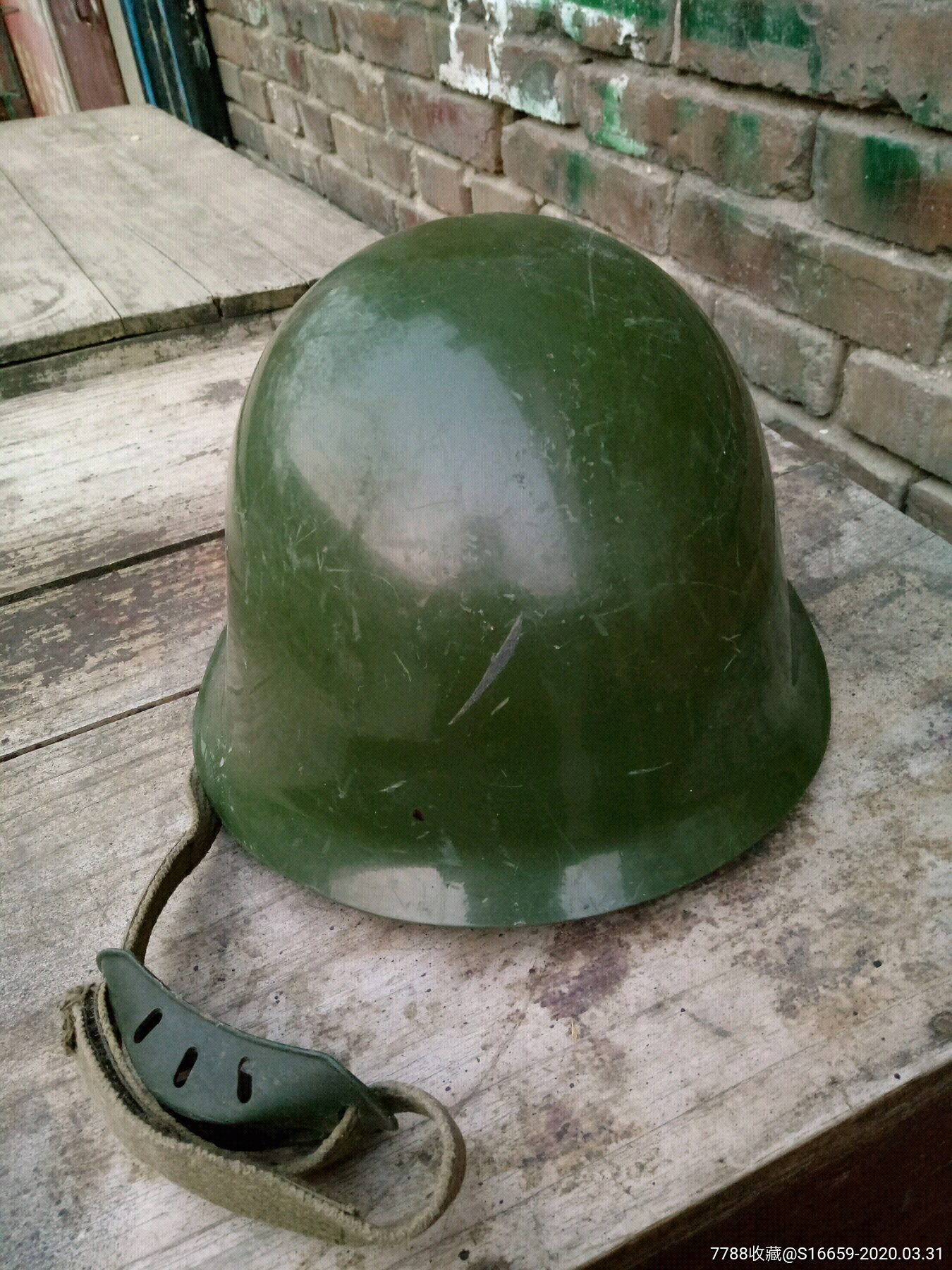 自卫反击战老兵用的钢盔2