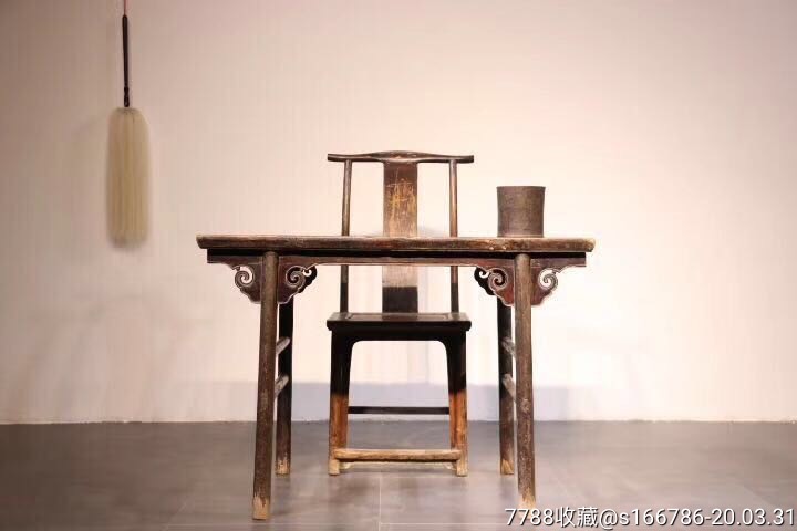 书桌木质榆木书桌简介大气空灵不失文雅圆腿云头花韵味十足书房必备