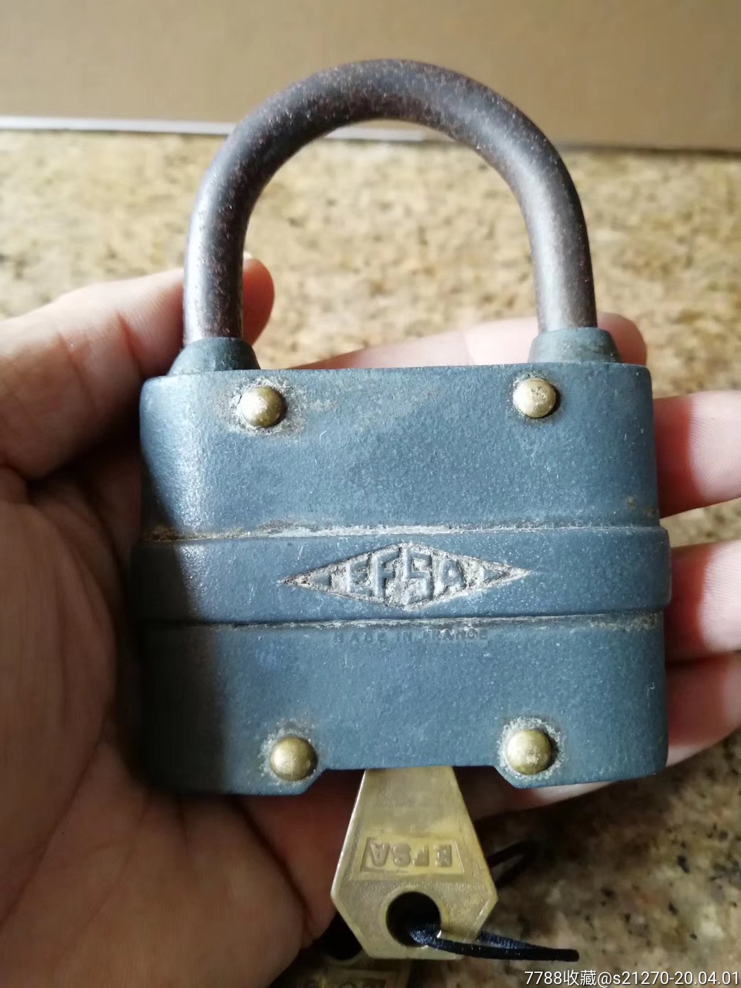 完整民国挂锁