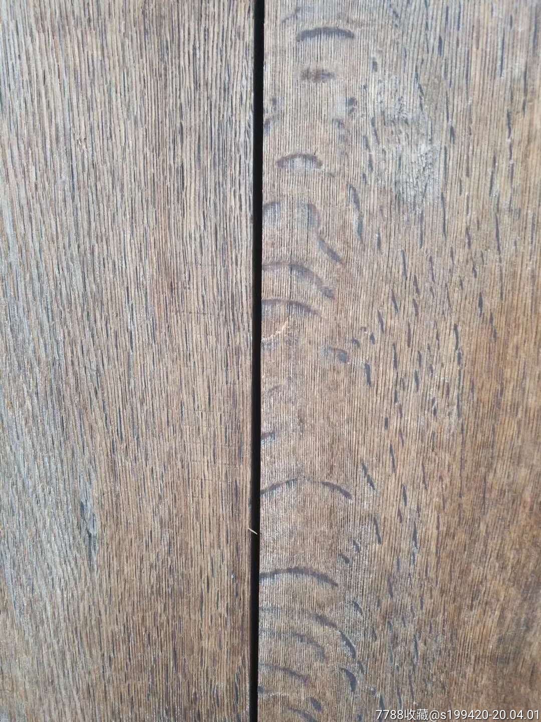 老柞木大门一对儿!分量超重!单扇宽8*高250厚3cm左右!纹理清晰美观.