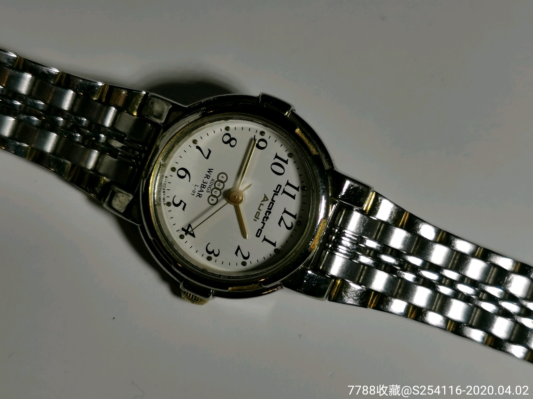 首页 零售 手表/腕表 >> 日本机芯audi奥迪石英女表表盘24mm厚7mm走时