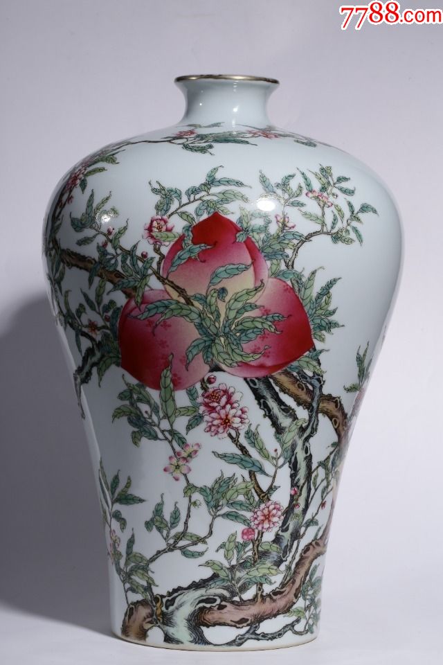 清代:"大清雍正年制"款粉彩福寿纹梅瓶