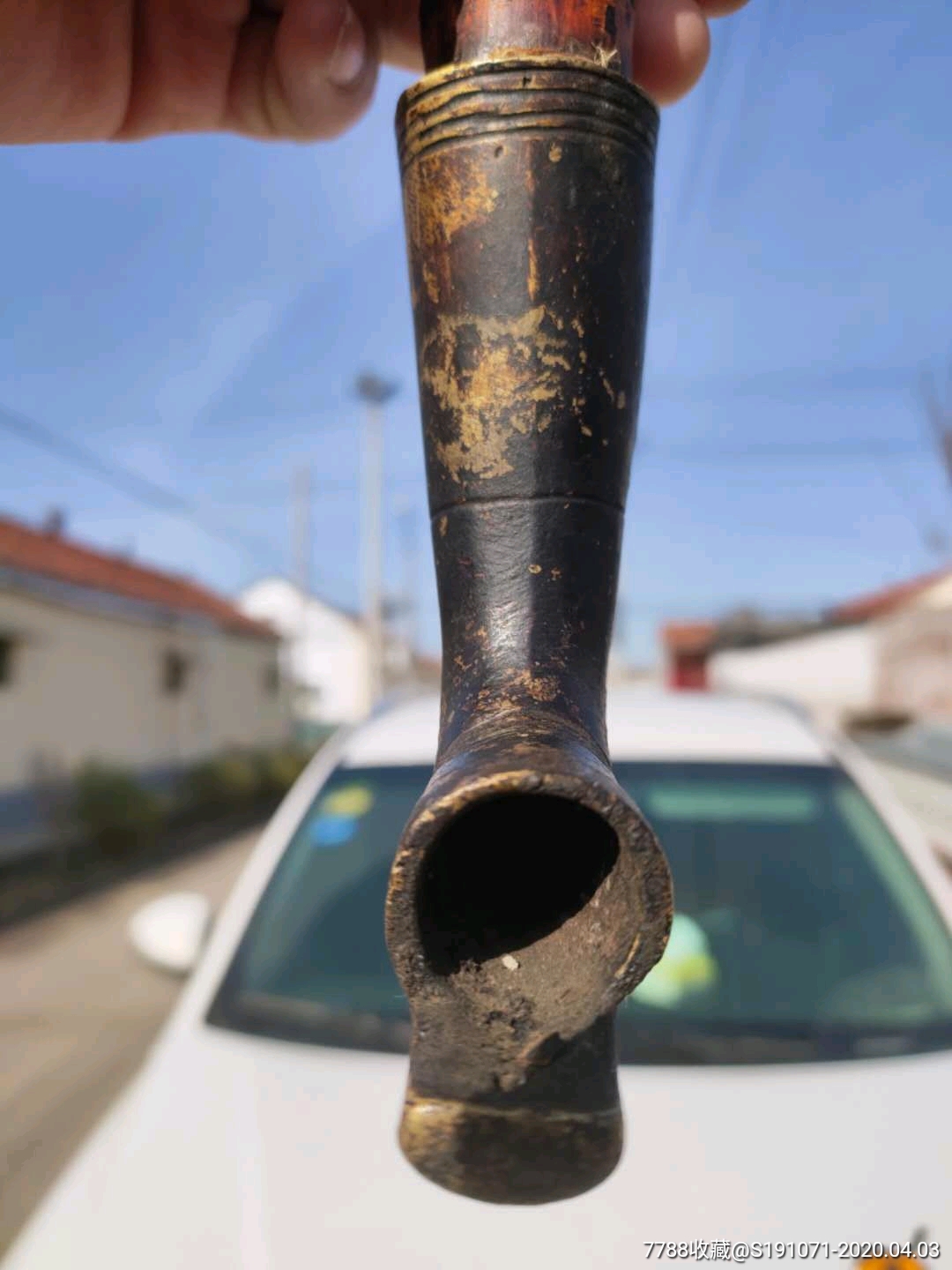 清代纯铜烟枪一个,中间为紫竹,包浆红润,完整包老,尺寸如图