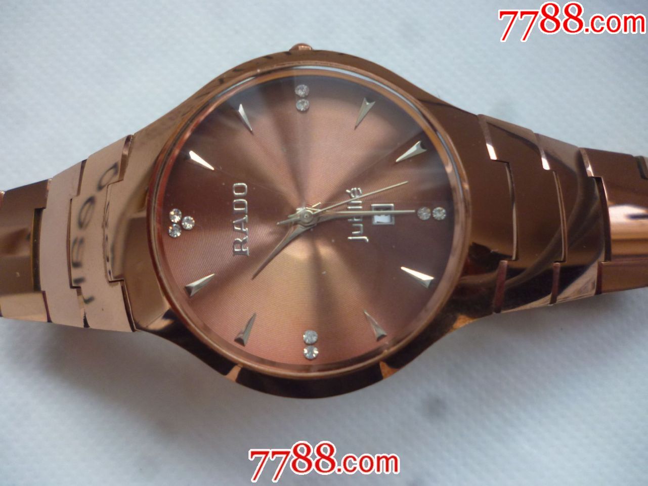 非常漂亮的玫瑰金钨钢放射花纹盘【雷达】日历男士电子石英老表!