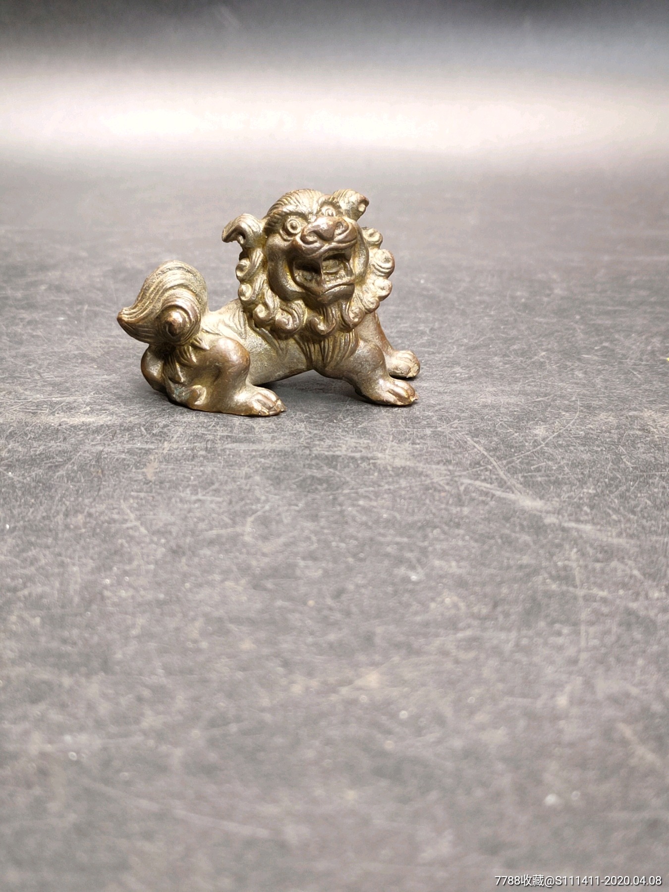铜器狮子