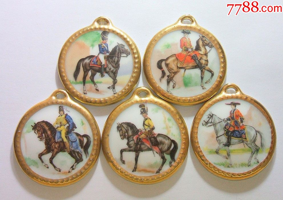 5枚套德国中世纪皇家骑士白色镶金边彩色带釉大陶章48mm
