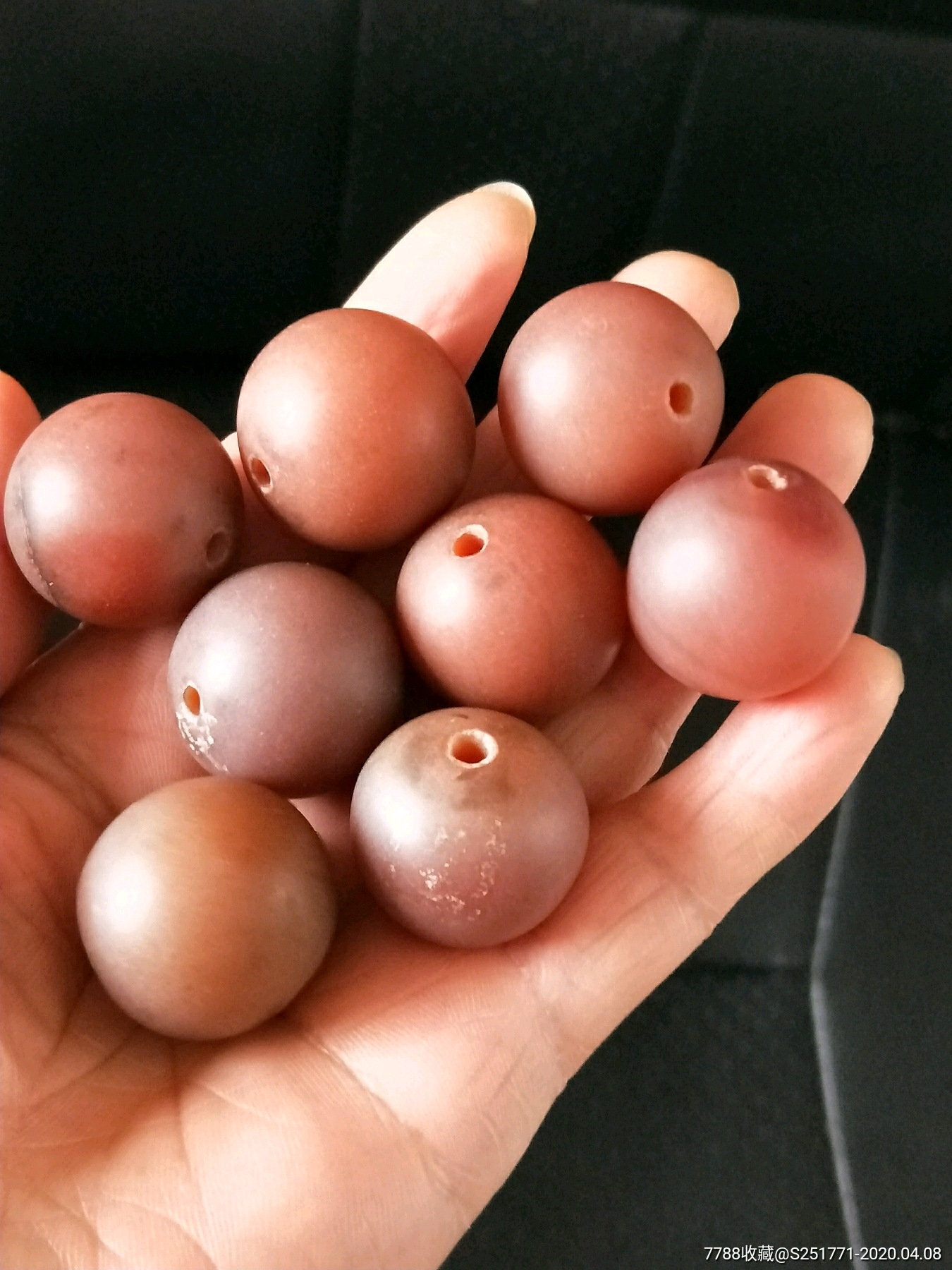 清代玛瑙珠子八个