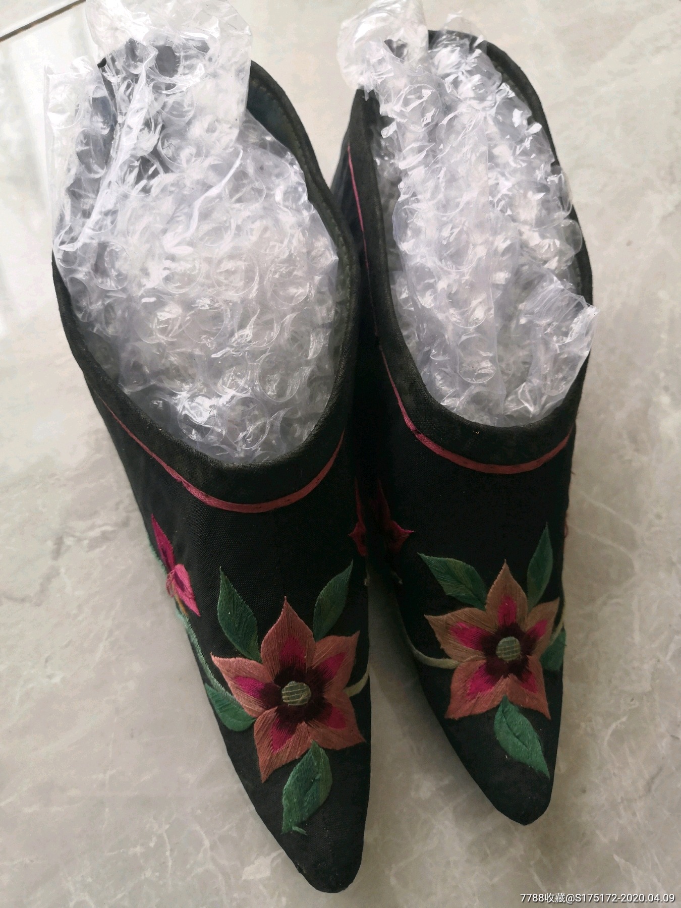 三寸金莲绣花鞋