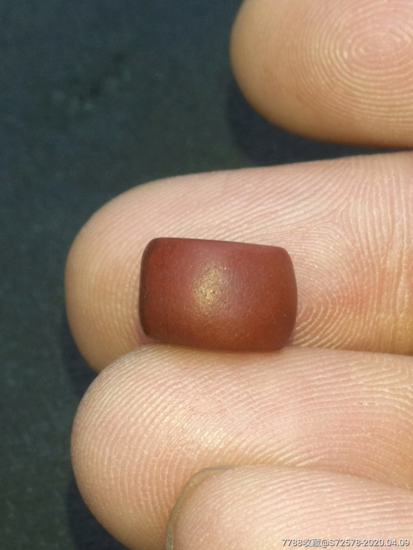 千年鸡肝玛瑙珠