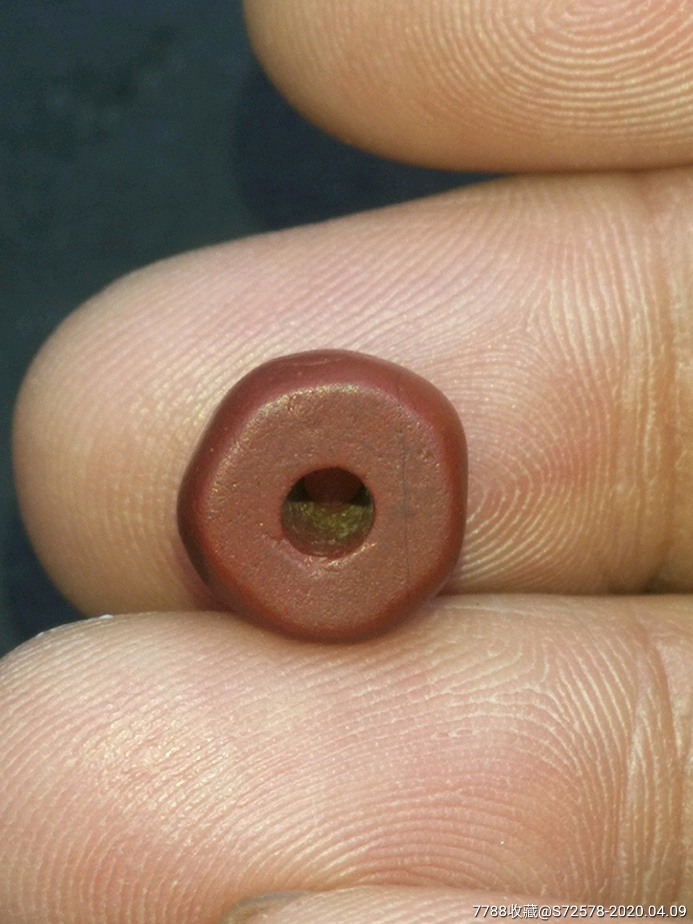 千年鸡肝玛瑙珠