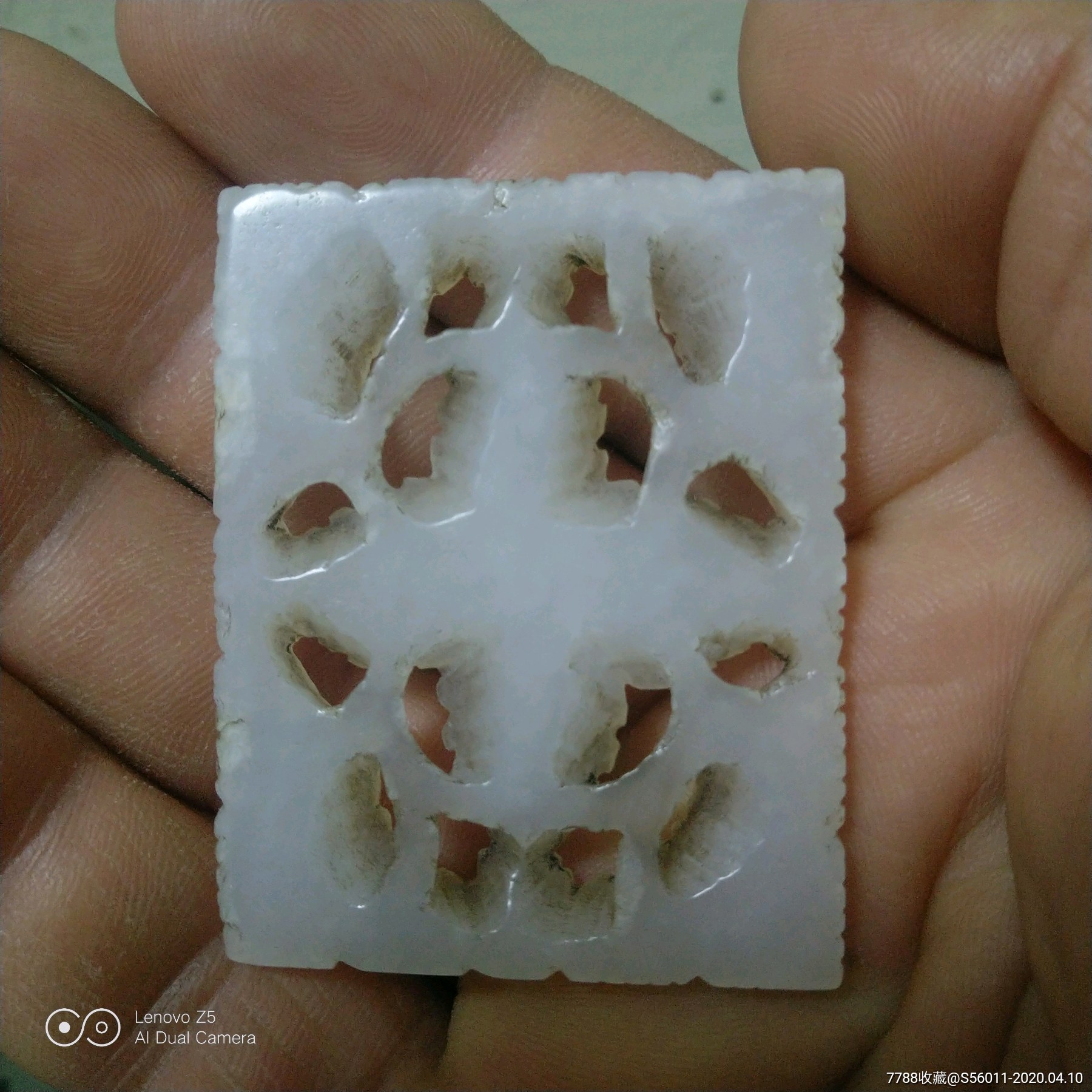 千年和田白玉籽料雕件