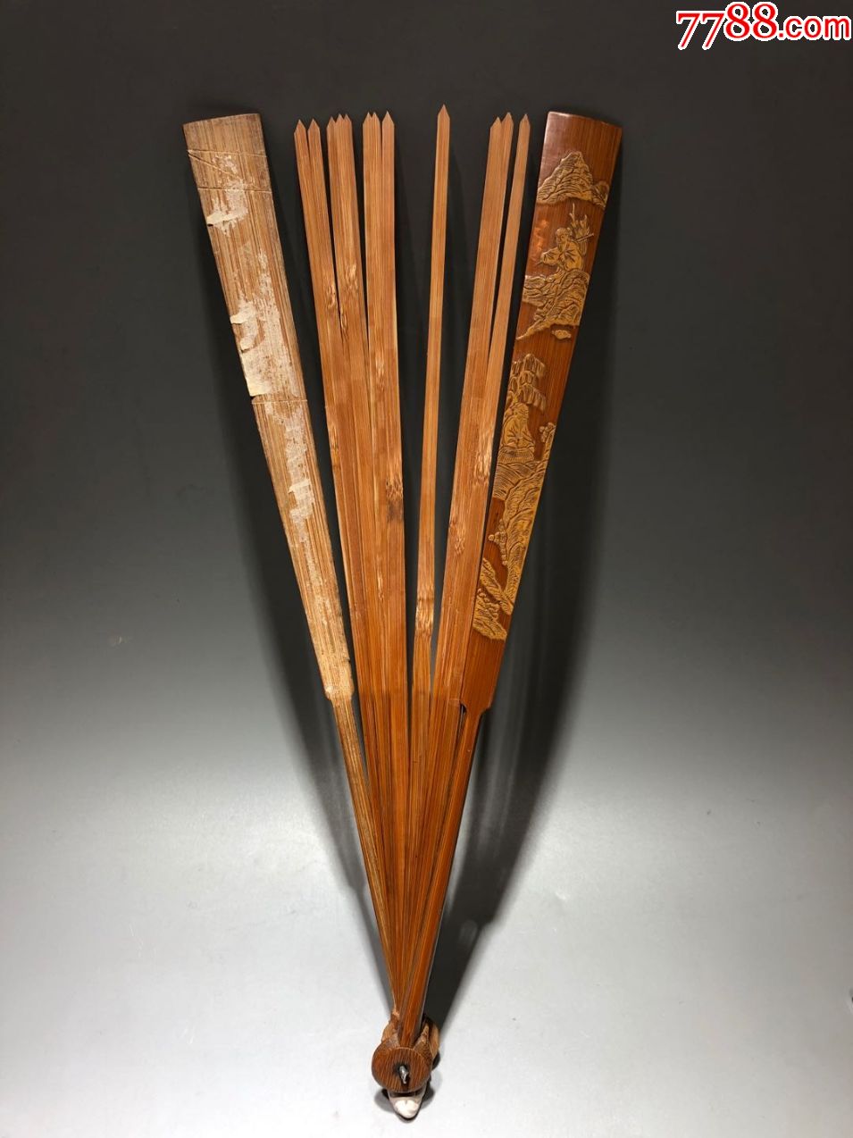 清代竹刻人物扇骨长30cm