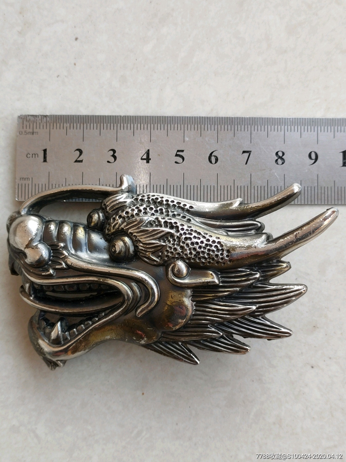 老款白钢龙图案皮带卡扣少见