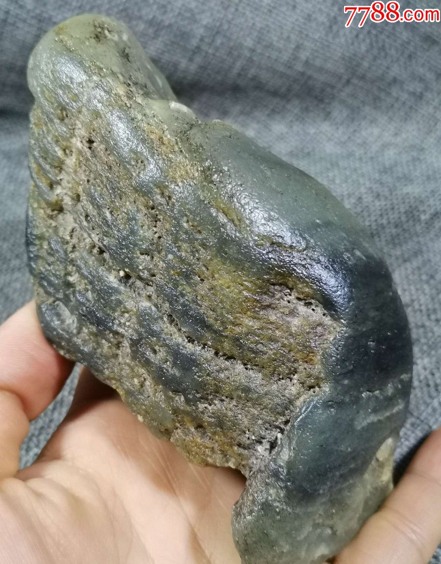 3807和田玉青花旱籽戈壁料原石465克