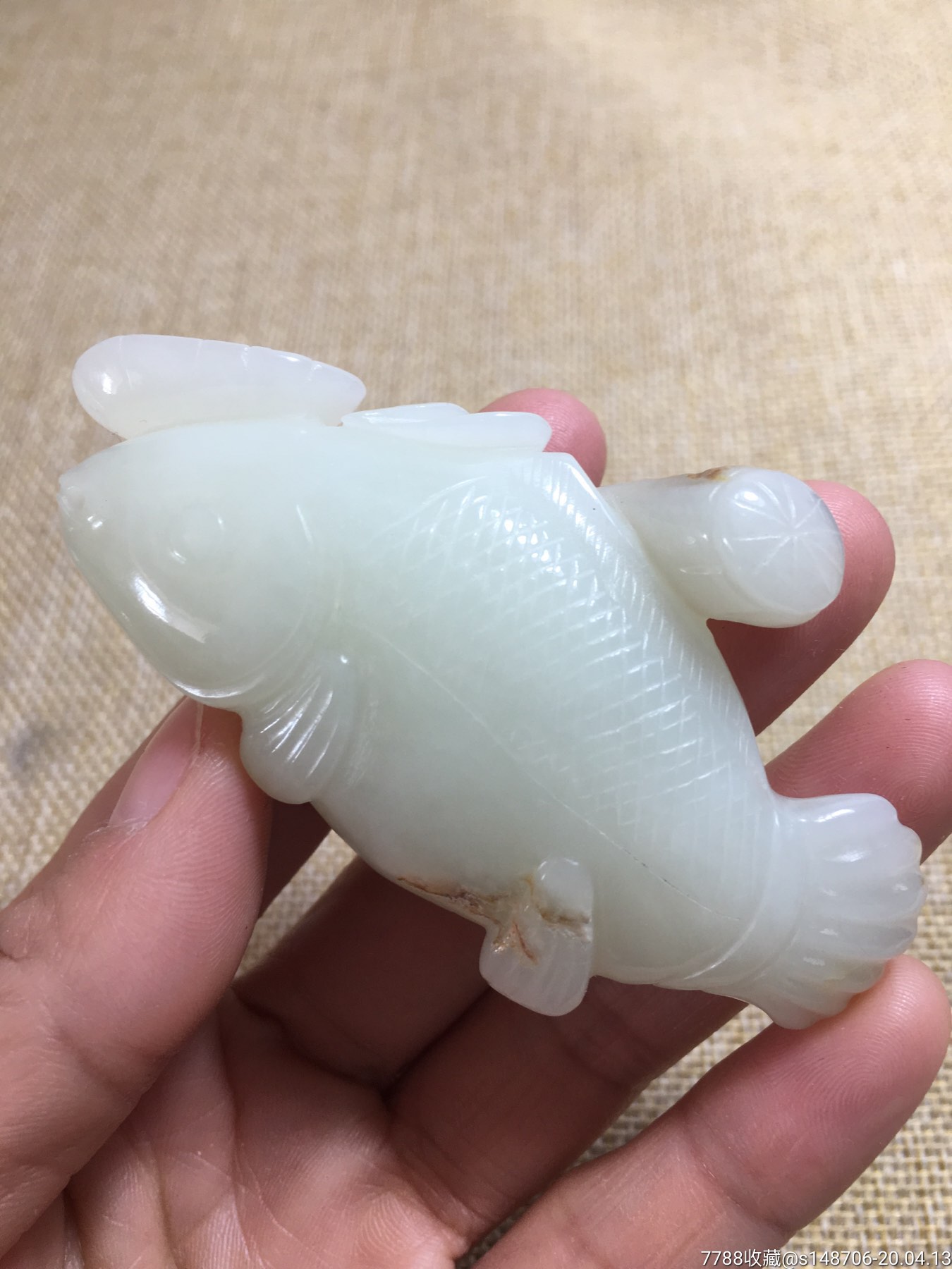 和田白玉籽玉鱼手把件