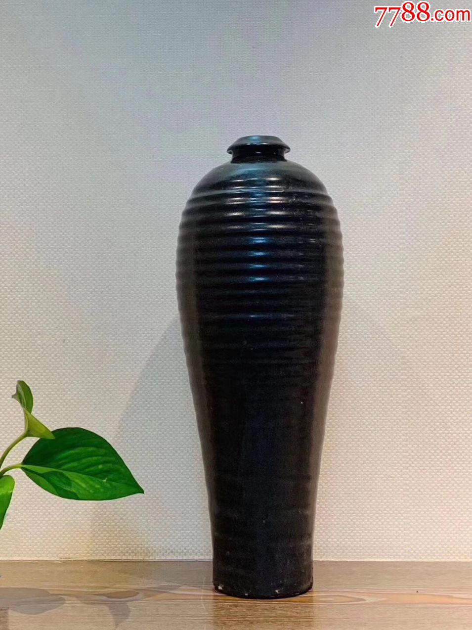 金代玄纹鸡腿瓶