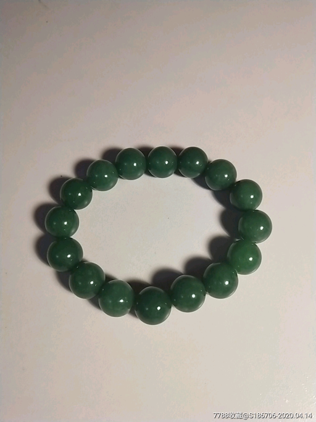 菠菜绿翡翠手串