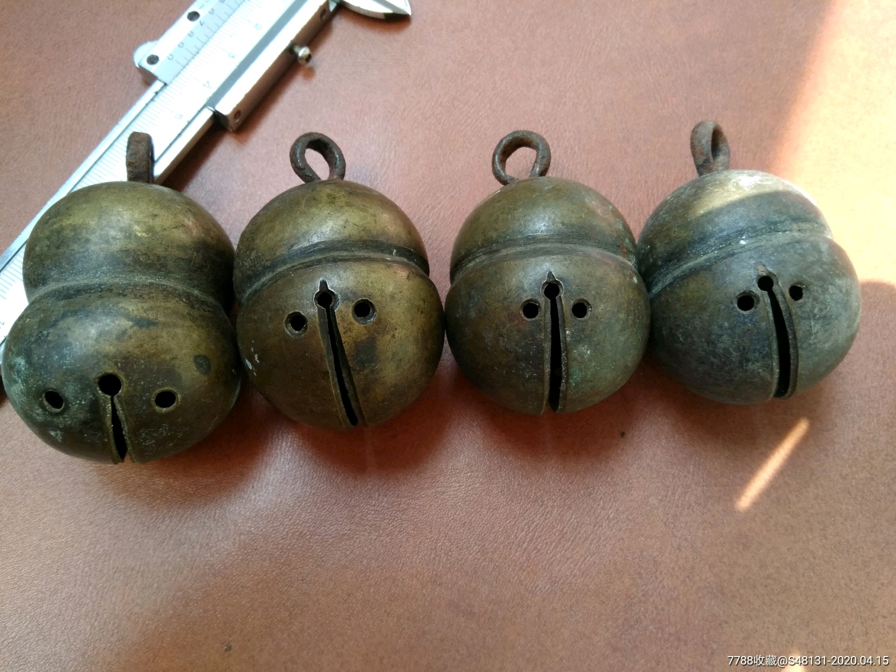 清代铜铃个头较大