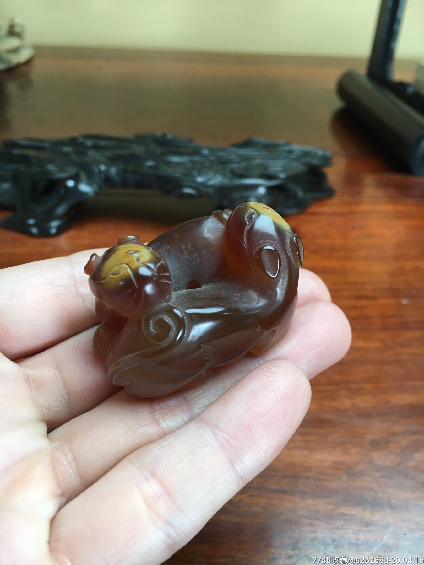 老天然红褐色玛瑙双獾欢欢喜喜挂坠