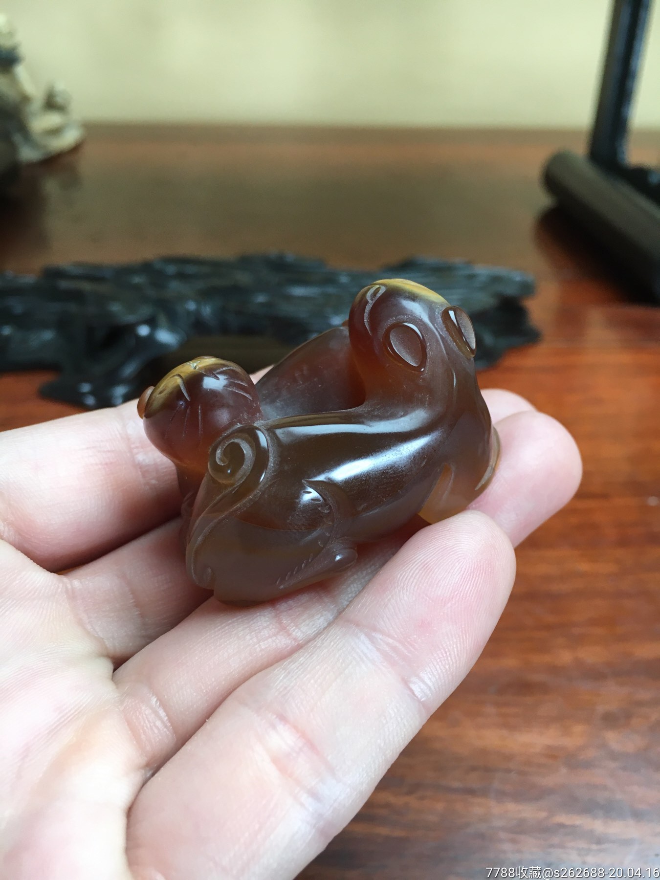 老天然红褐色玛瑙双獾欢欢喜喜挂坠