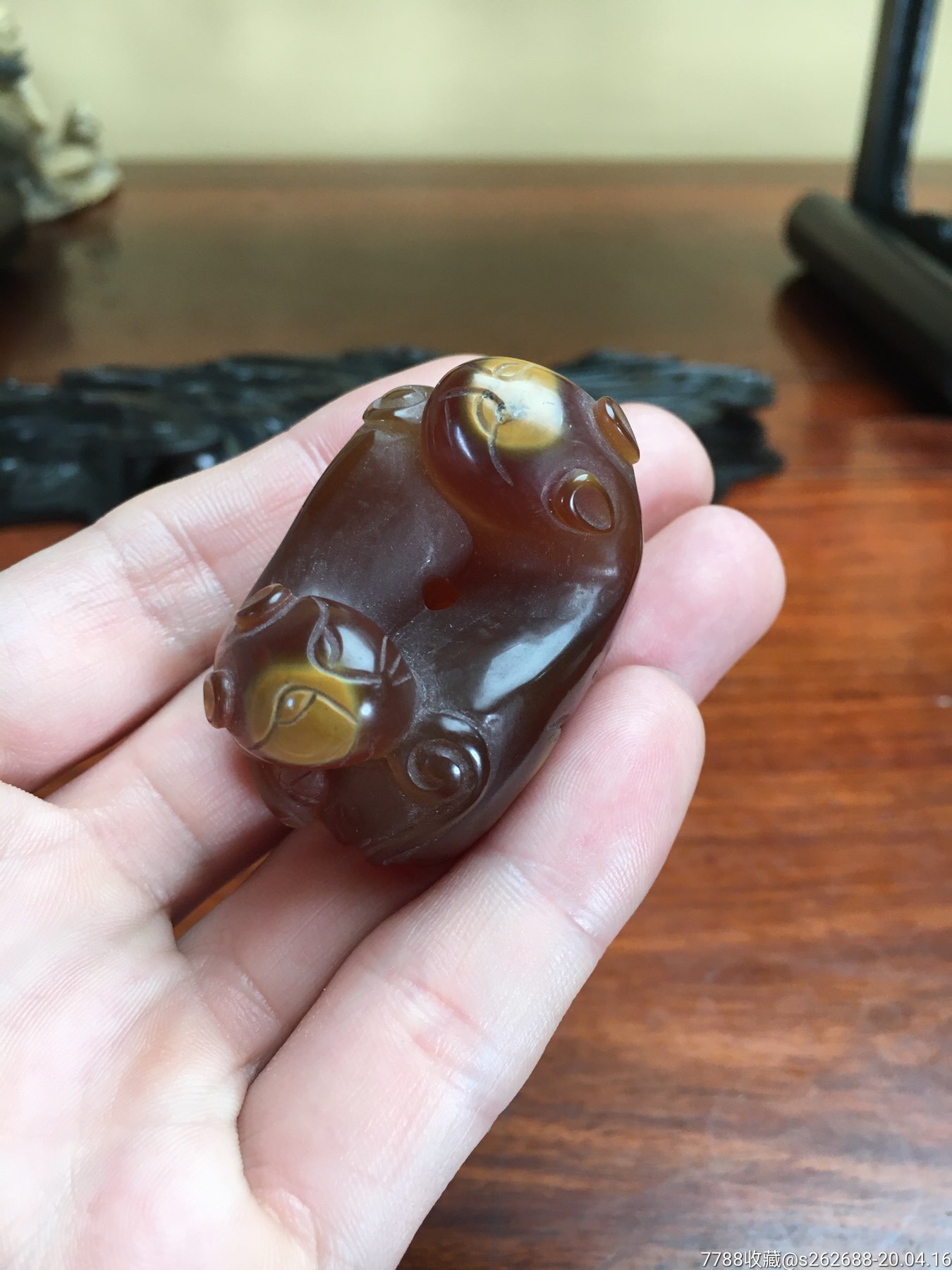 老天然红褐色玛瑙双獾欢欢喜喜挂坠