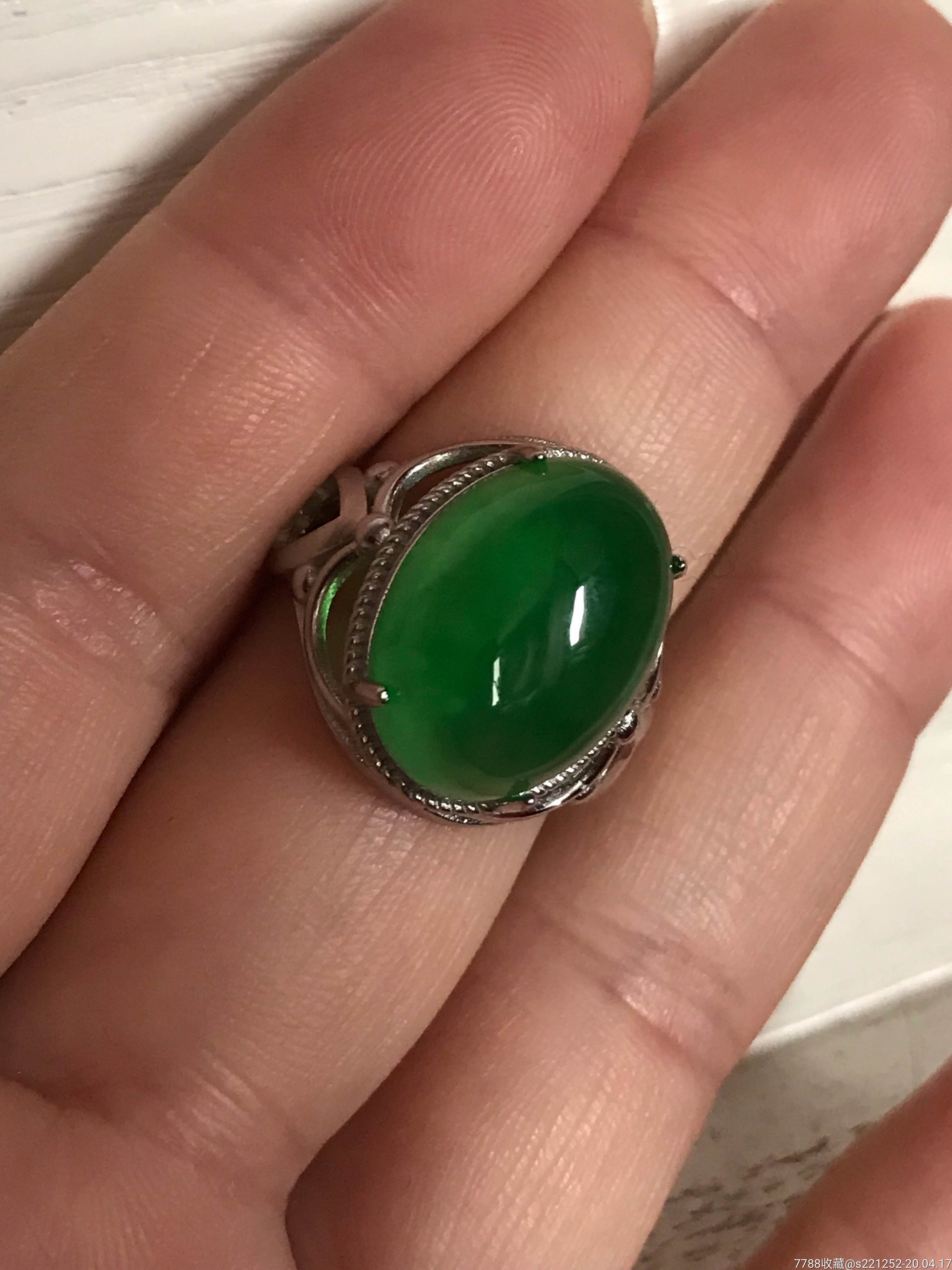 福利放漏大蛋面冰种翡翠活口男戒福利放漏大蛋面冰种翡翠活口男戒尺寸
