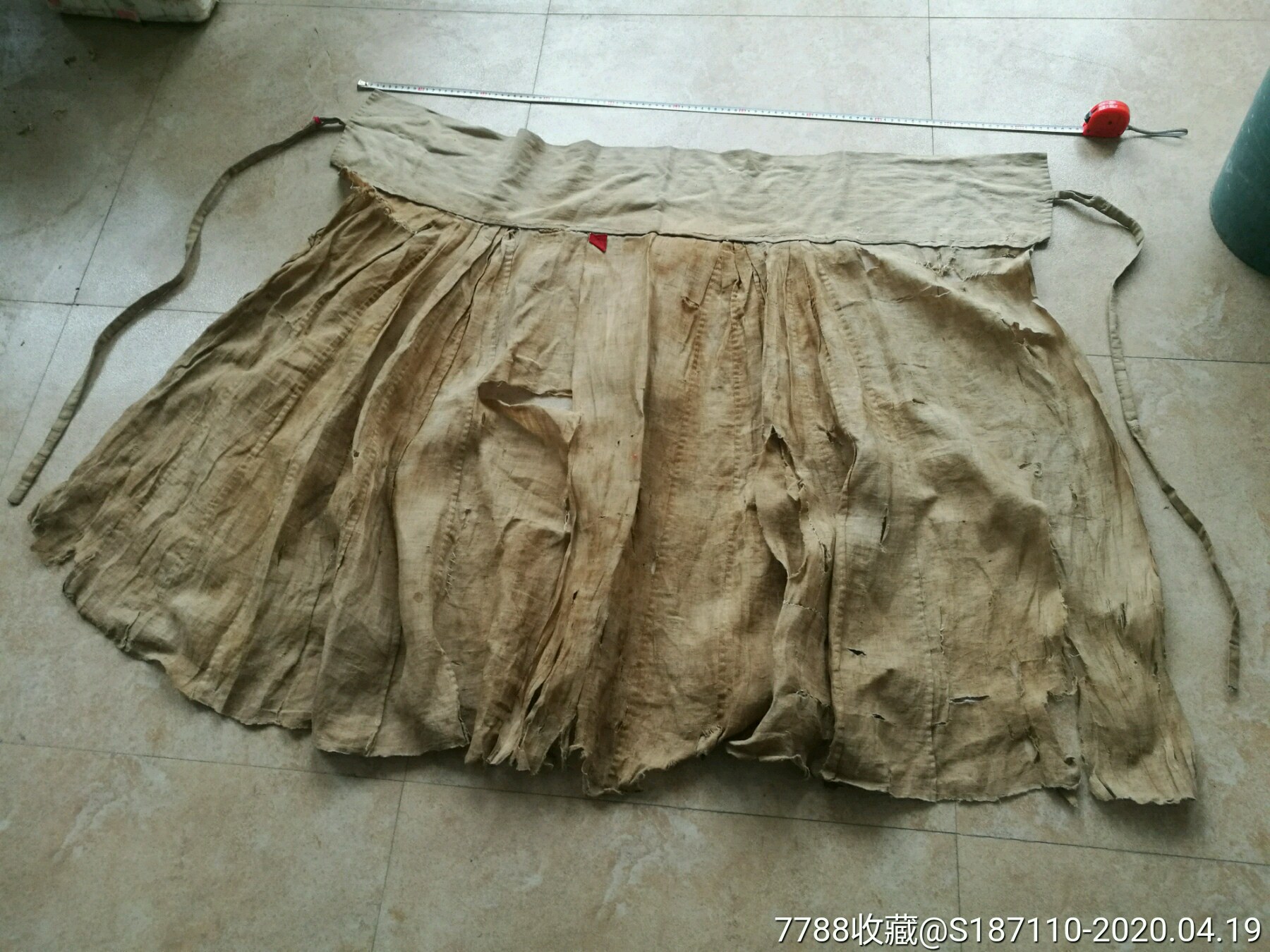 另一件清代白布素裙子