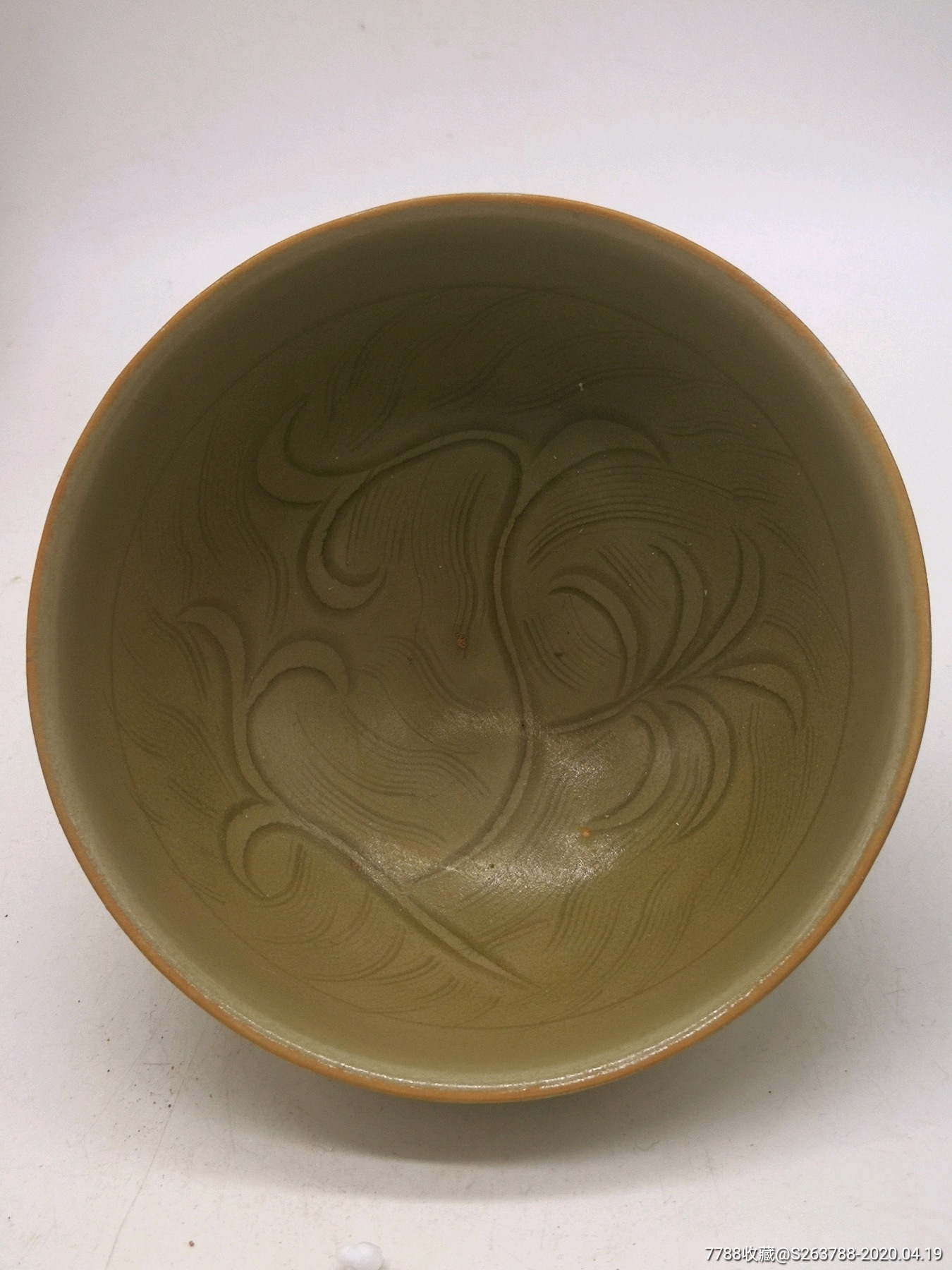 越窑刻划花大碗