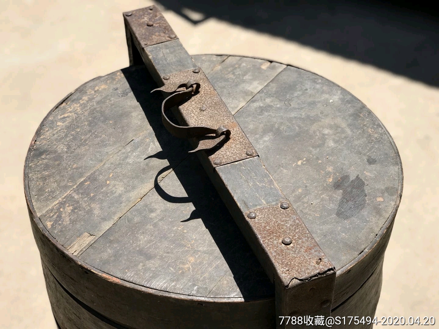 清代六足抬盒全品老货大漆斑驳自然质朴民俗博物馆收藏展览