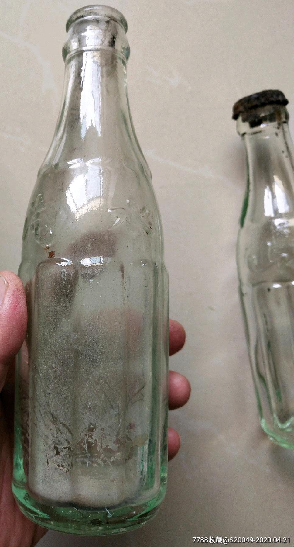 少见646566年天津山海关汽水玻璃瓶一组