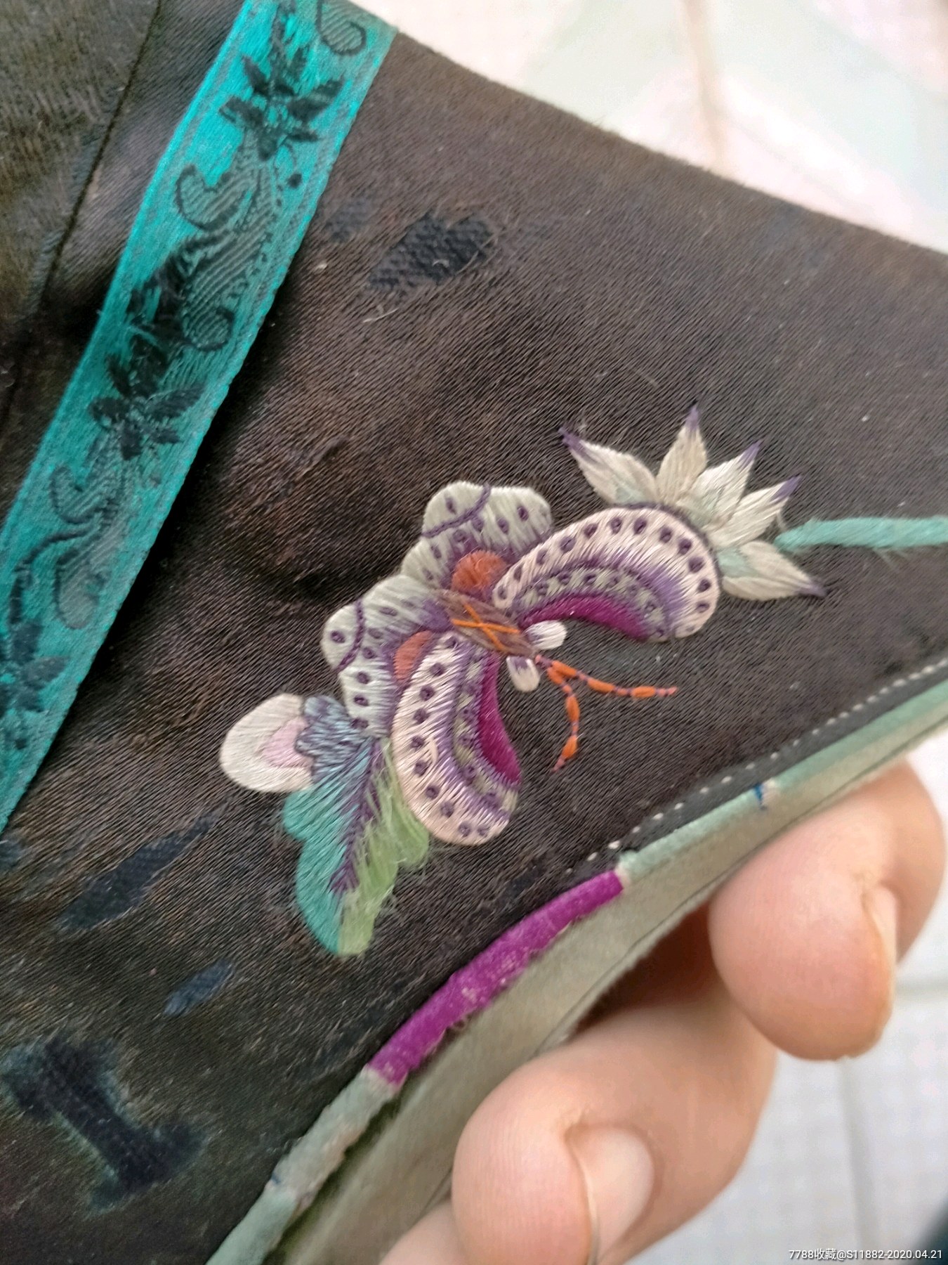 精品清代三寸金莲绣花鞋小脚女人棉鞋硬底丝绸蝴蝶花卉图长13厘米