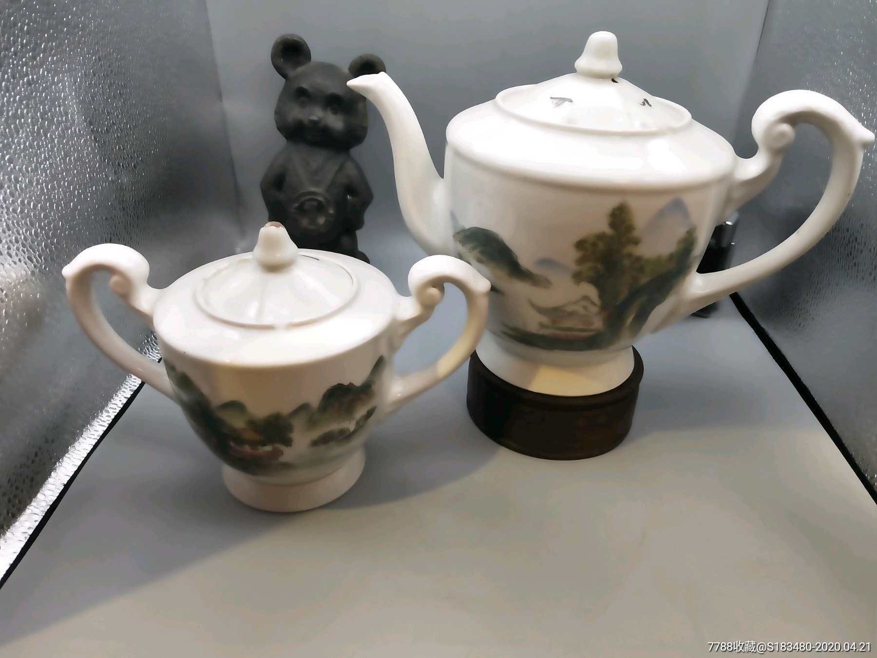 5品9956十年代的茶壺￥2,8009.5品99民國花瓶