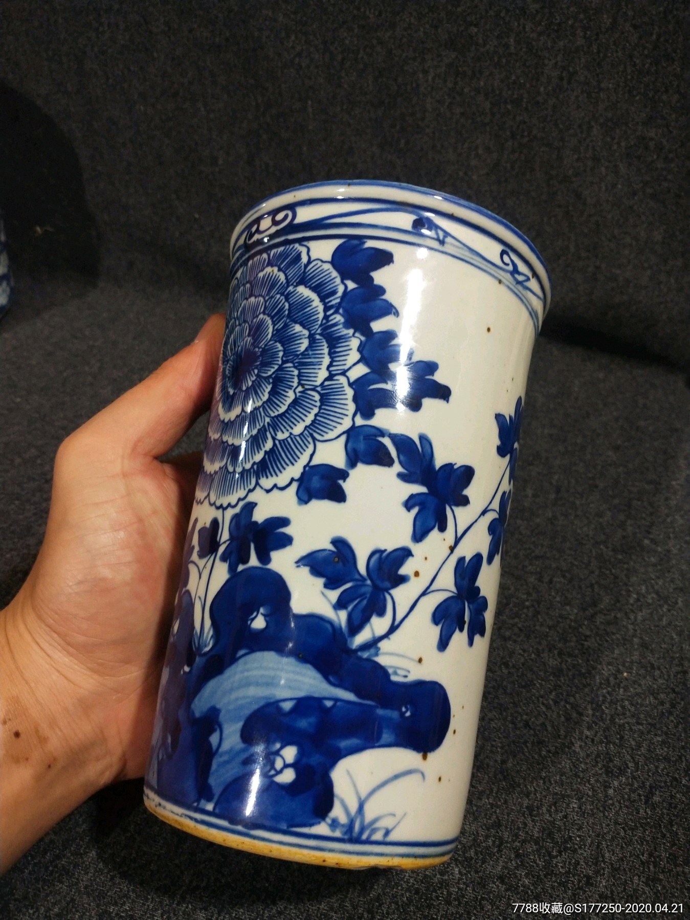 清代青花筷筒如图