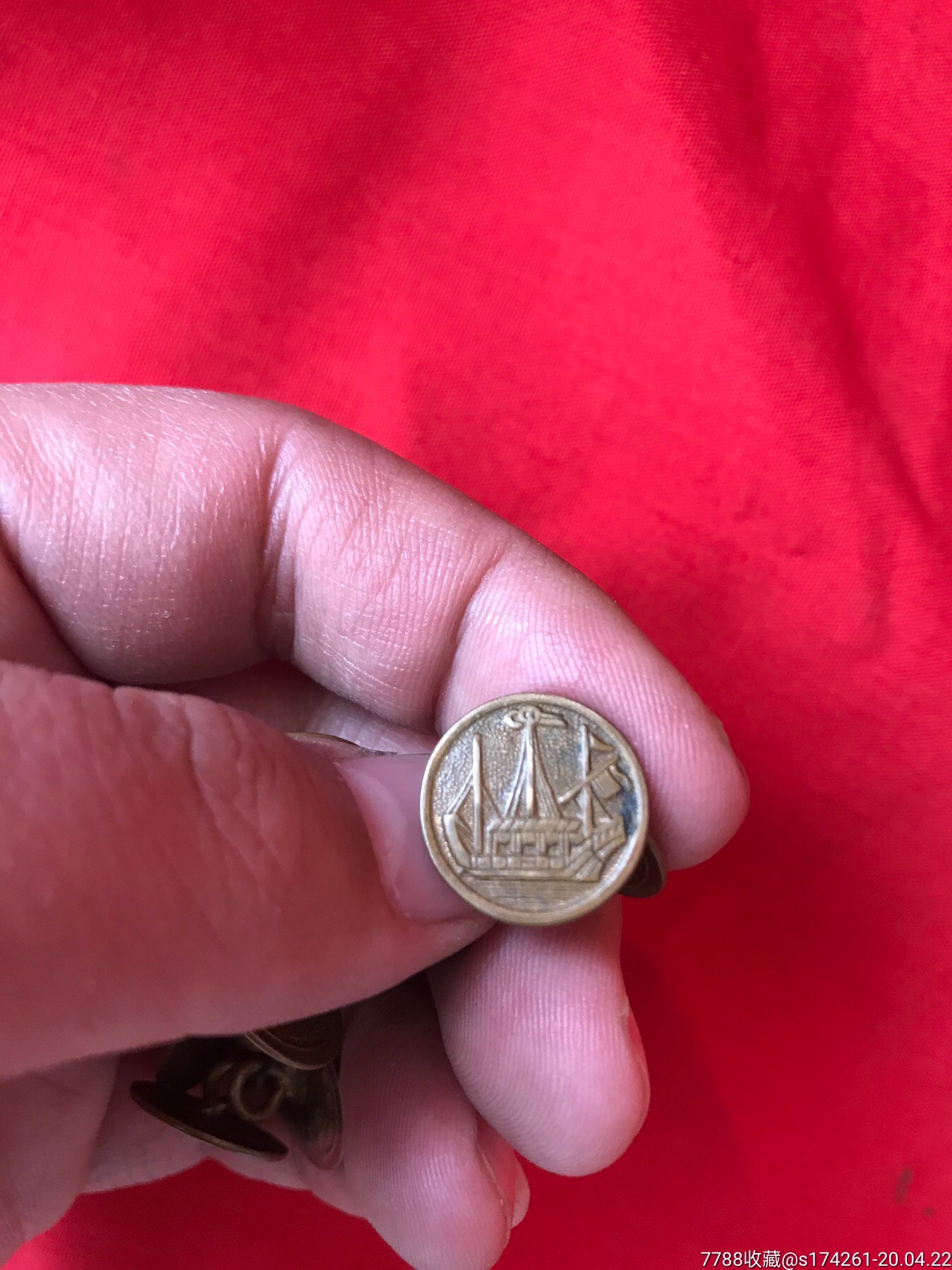 民国军舰五色旗铜鎏金扣,谦信洋行